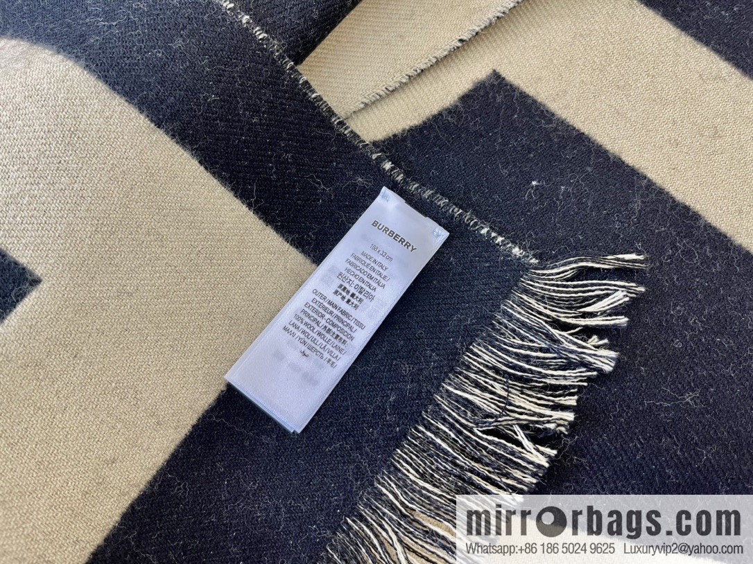Burberry Burberry Men's and Women's Same Large Letter Wool Scarf