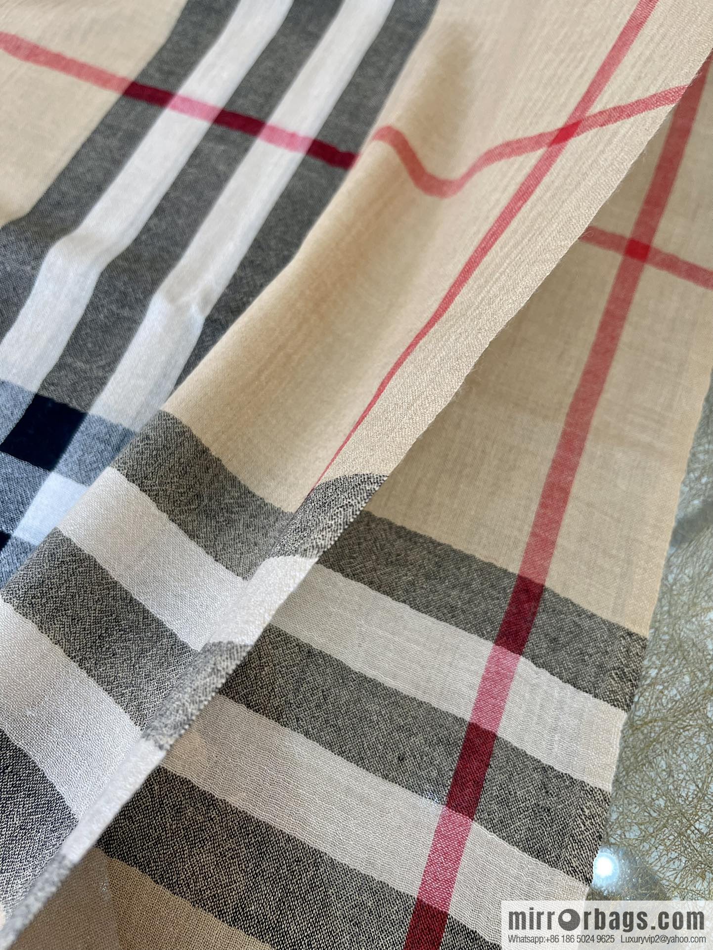 Burberry Burberry Thin Silk Hair Classic Long Towel