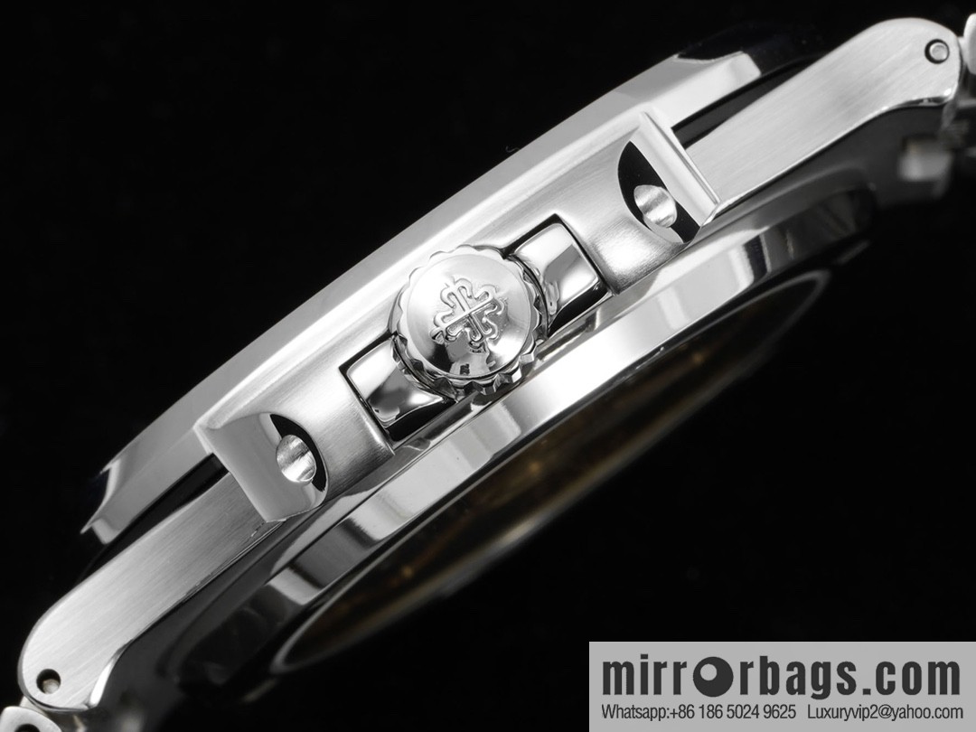 Patek Philippe Nautilus 5711 Diamond Limited Edition Series Cal.324 Movement Watch