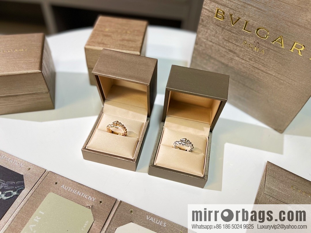 BVLGARI Bulgari full drill snake bone ring