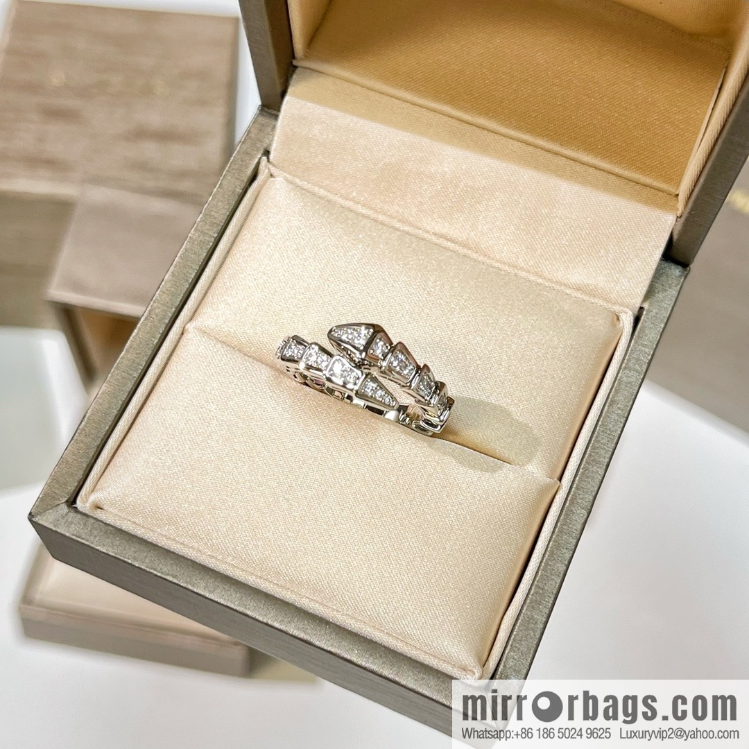 BVLGARI Bulgari full drill snake bone ring