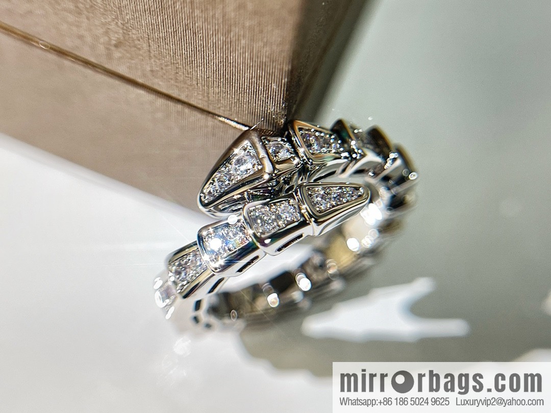 BVLGARI Bulgari full drill snake bone ring