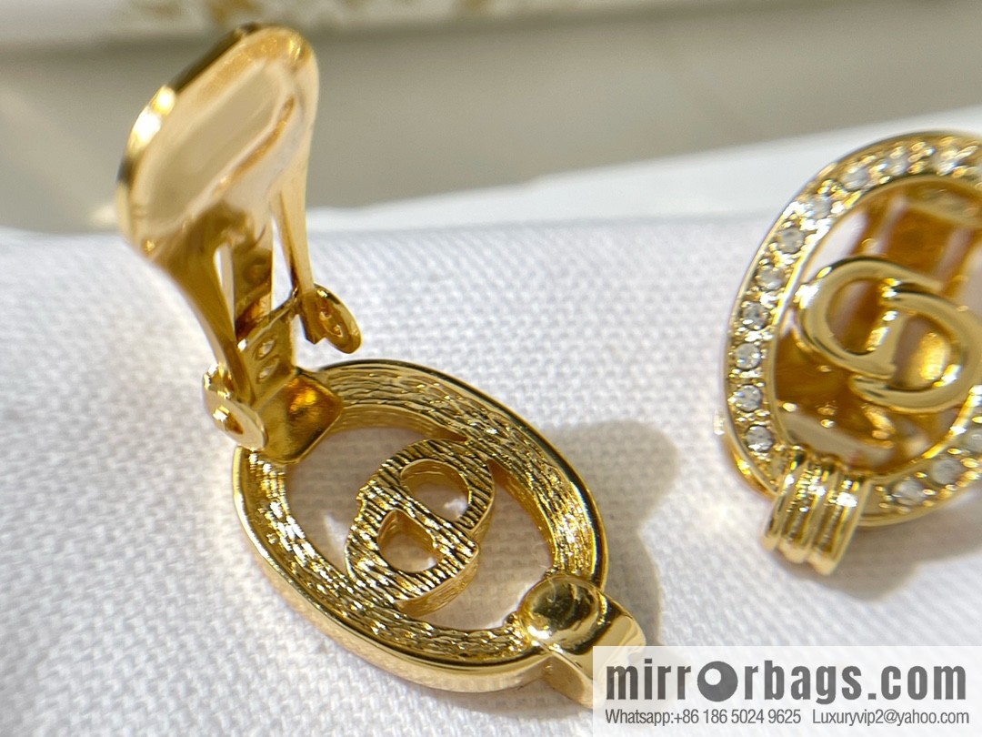 New ☑️ Dior CD earrings