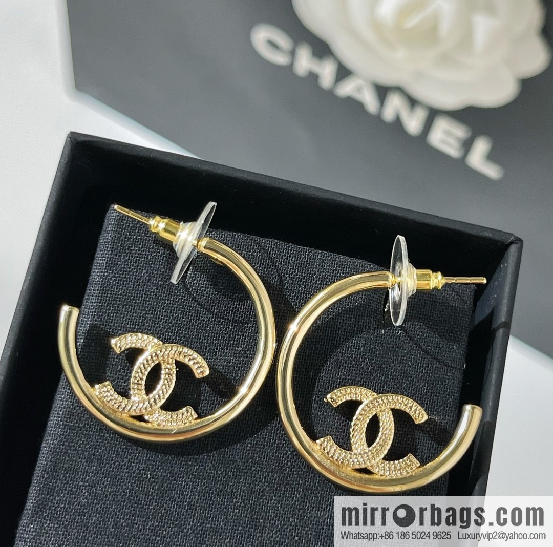 New ☑️ Chanel double c stud earrings