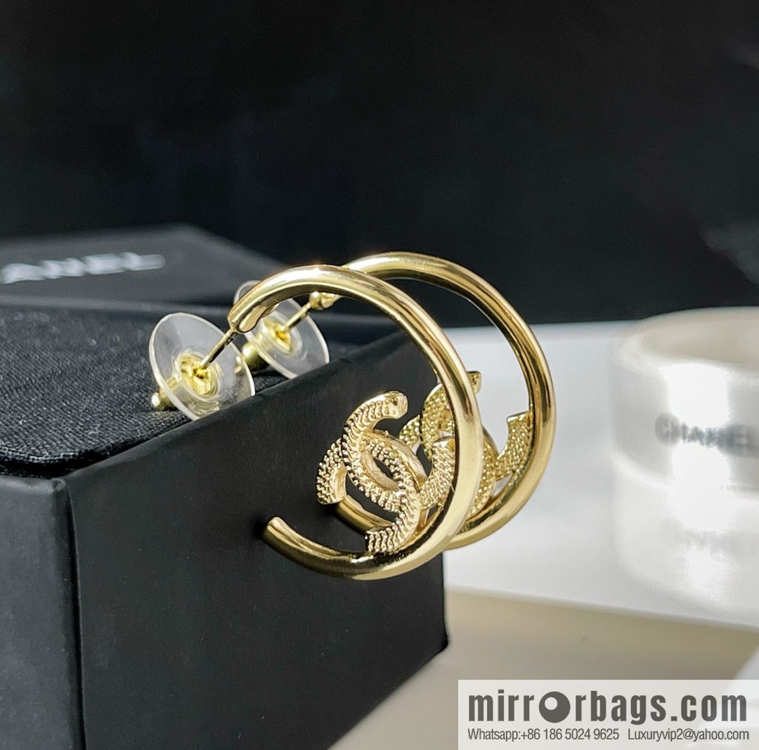 New ☑️ Chanel double c stud earrings