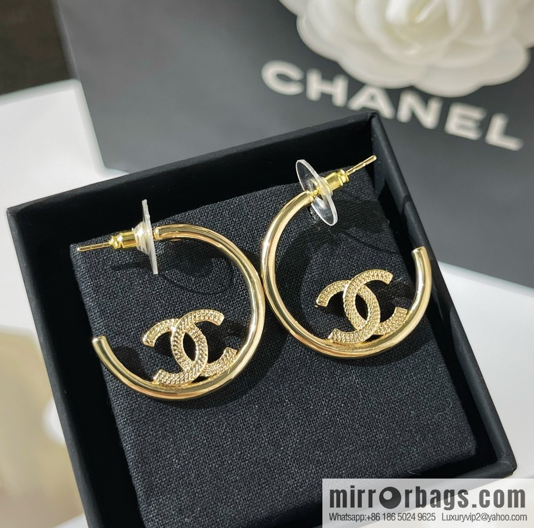 New ☑️ Chanel double c stud earrings