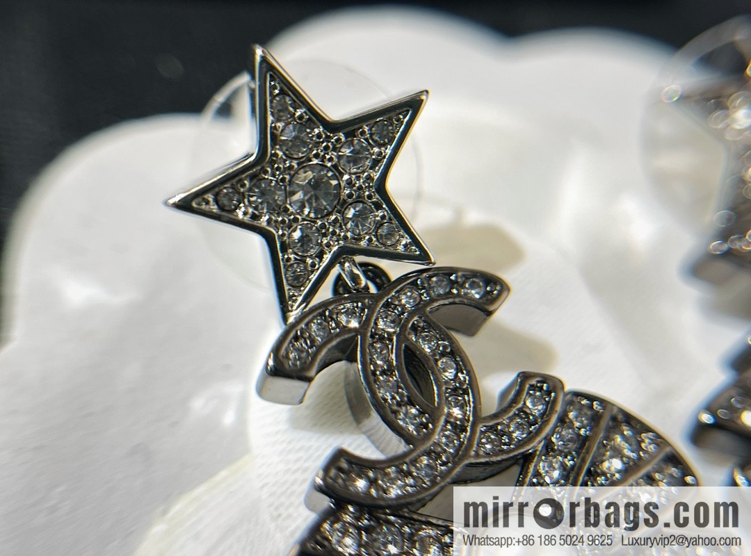 New ☑️ Chanel double c star bow 5 word stud earrings