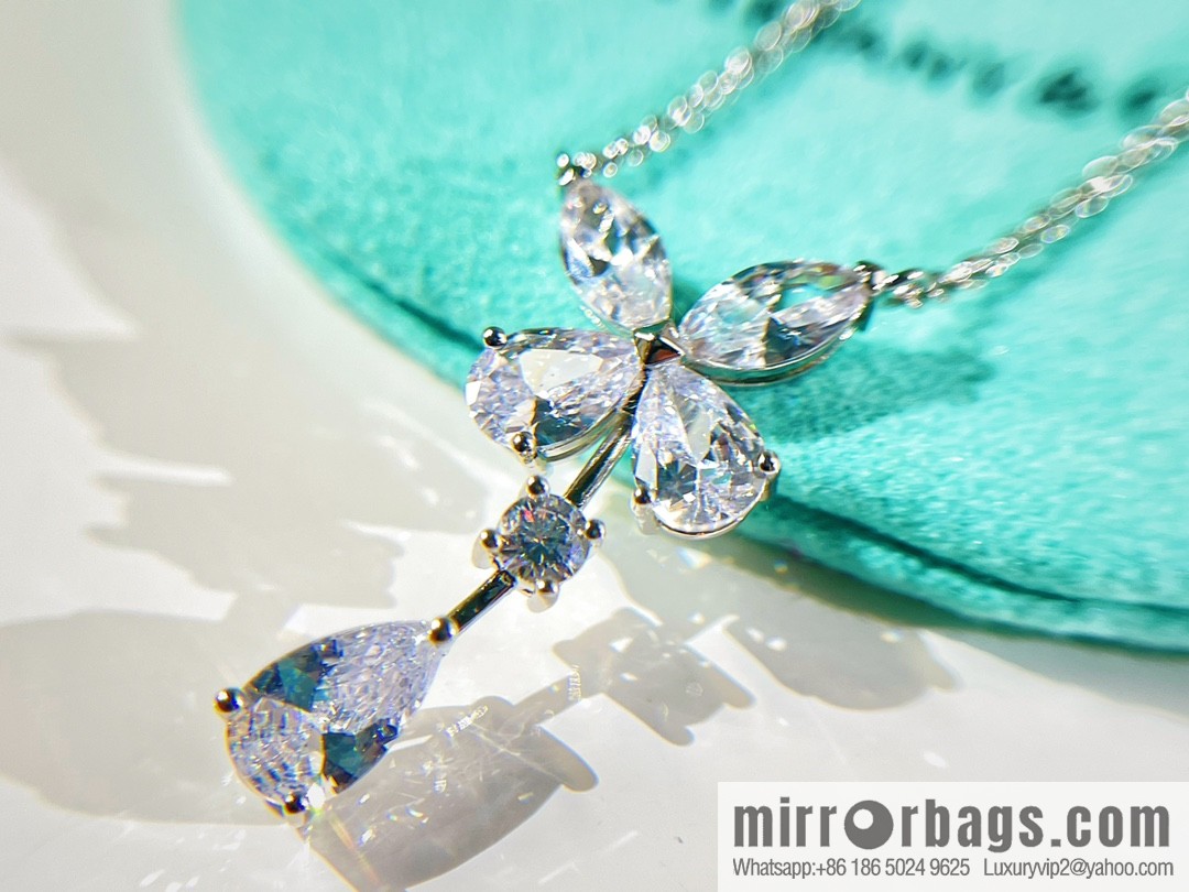 New ☑️ TIFFANY & Co. Tiffany & Co. Four-leaf clover water drop diamond necklace
