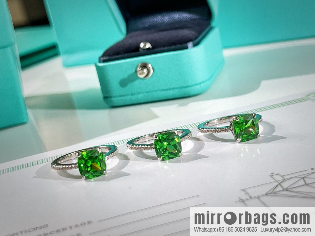 New ☑️ TIFFANY & Co. Tiffany & Co. Square green diamond ring