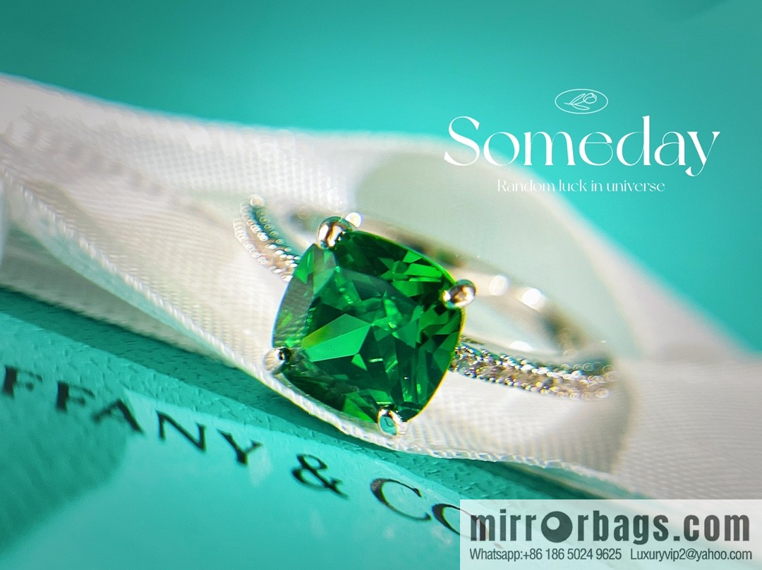 New ☑️ TIFFANY & Co. Tiffany & Co. Square green diamond ring