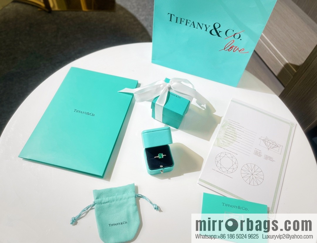 New ☑️ TIFFANY & Co. Tiffany & Co. Square green diamond ring
