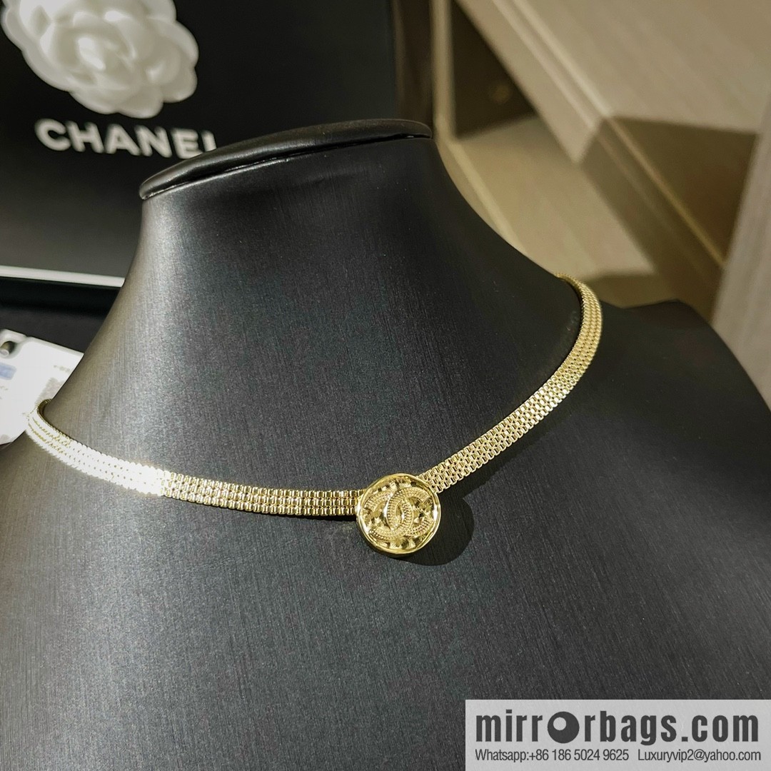 New ☑️ Chanel double c round cake ancient gold coin choker necklace