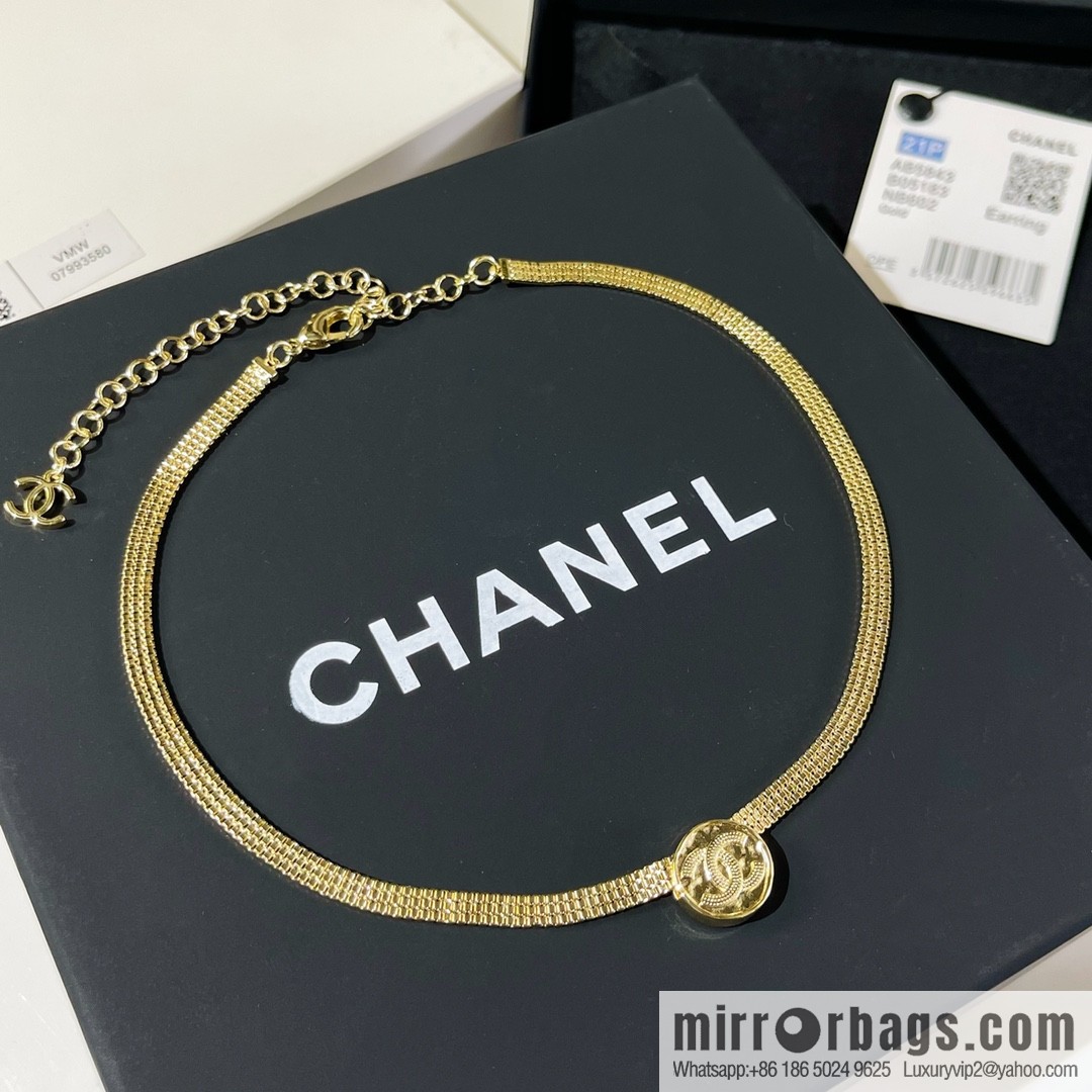 New ☑️ Chanel double c round cake ancient gold coin choker necklace