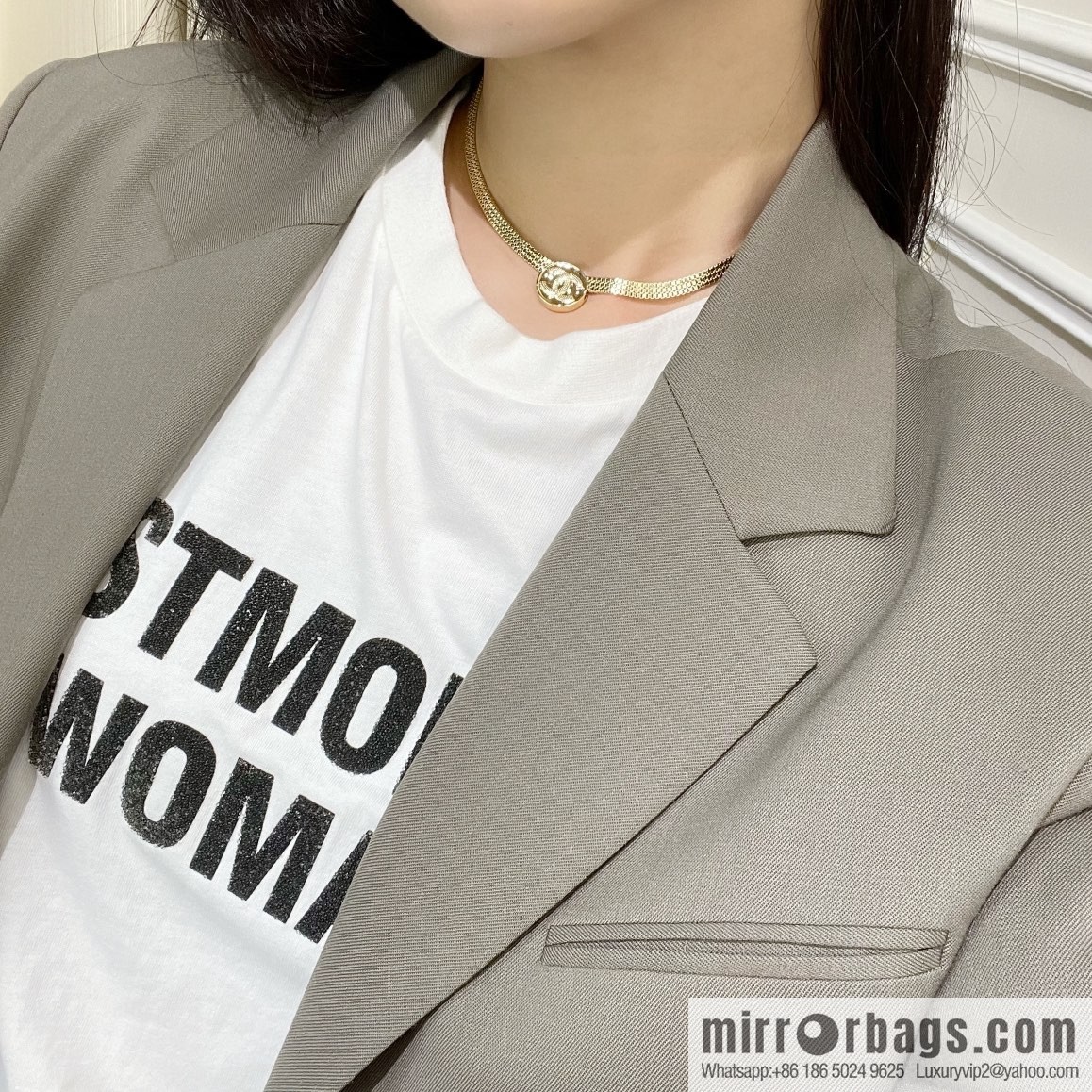 New ☑️ Chanel double c round cake ancient gold coin choker necklace