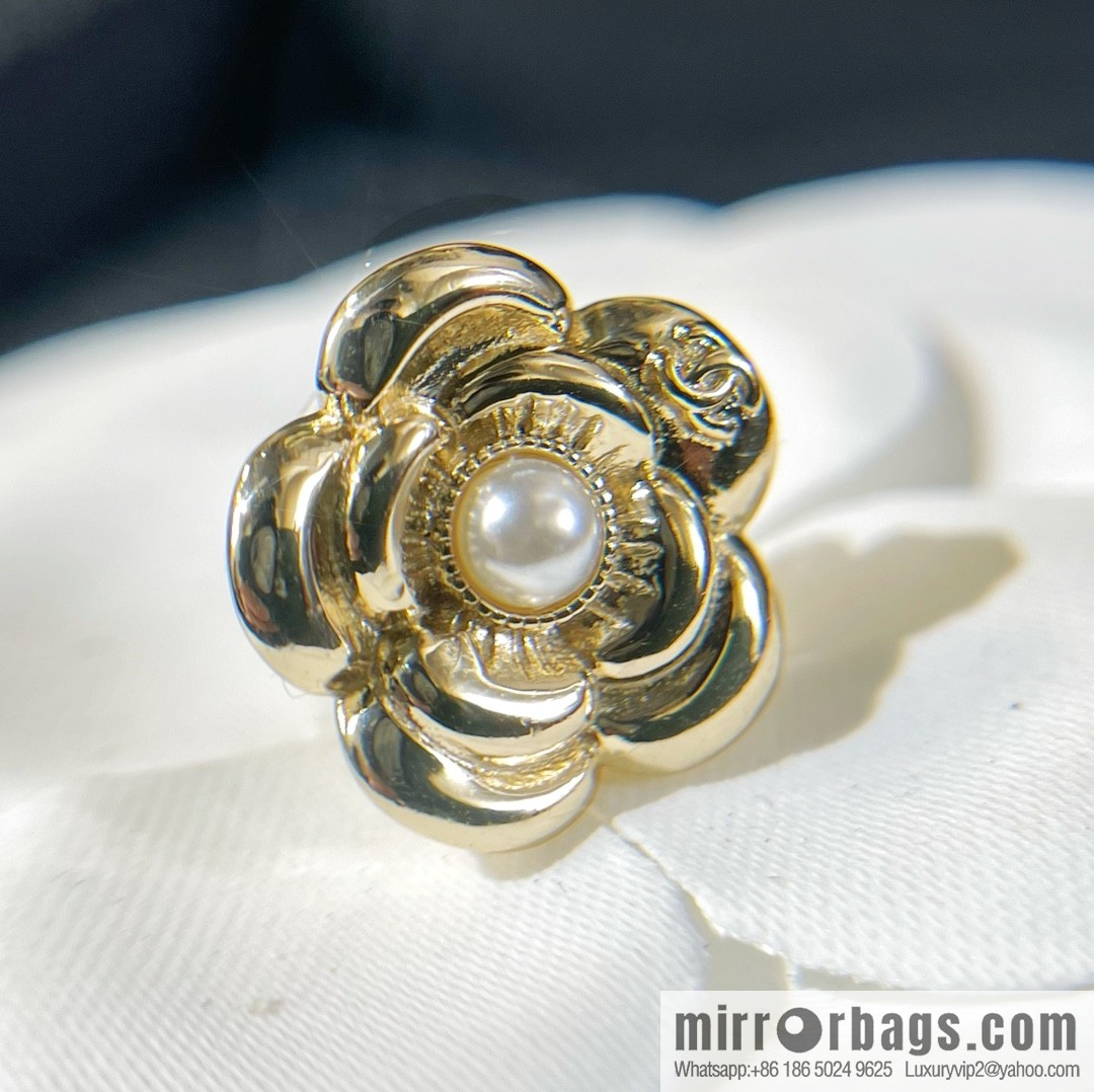New ☑️ Chanel round double c wheat ear perfume bottle camellia stud earrings