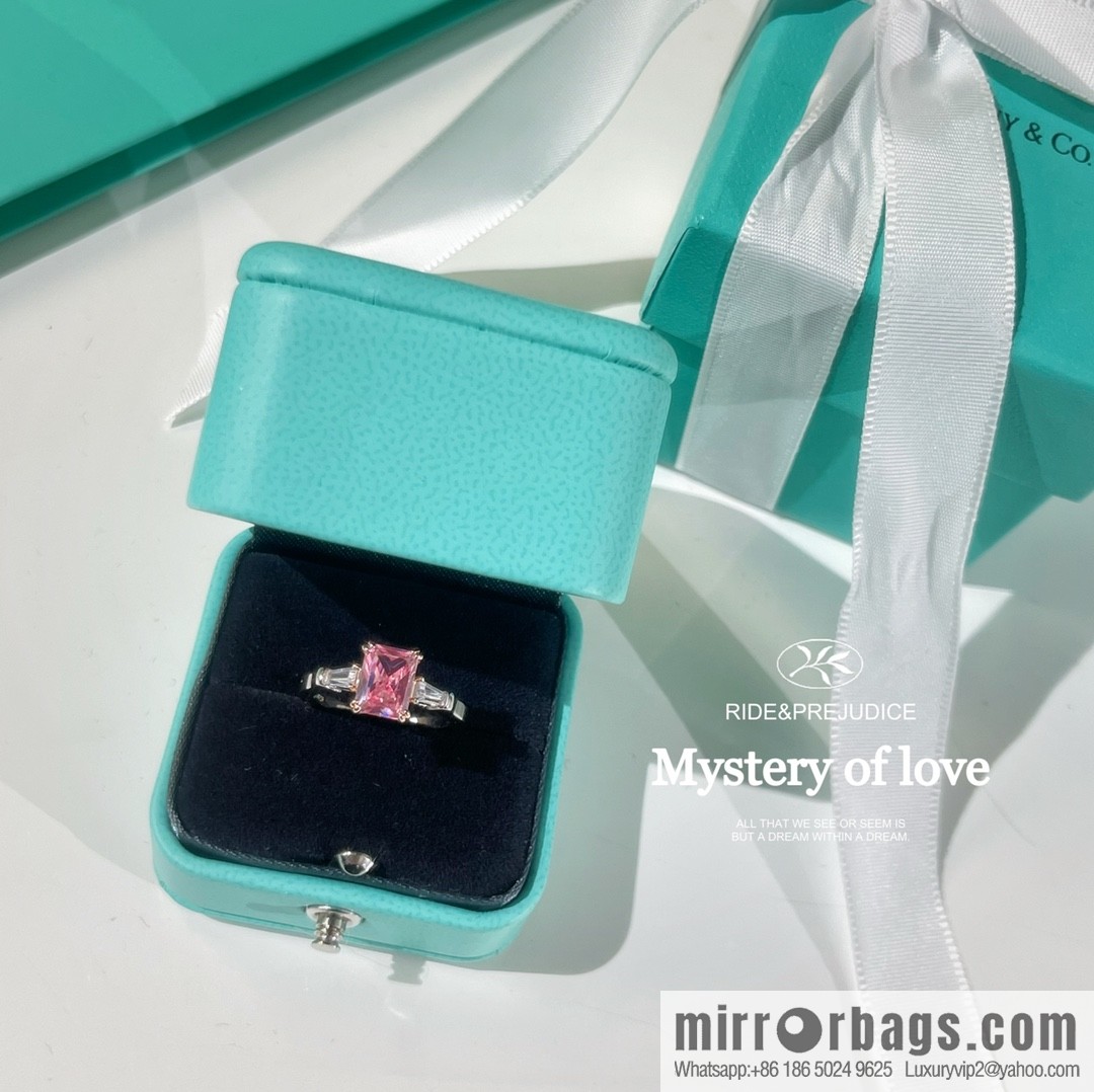 New ☑️ TIFFANY & Co. Tiffany & Co. Square pink diamond ring