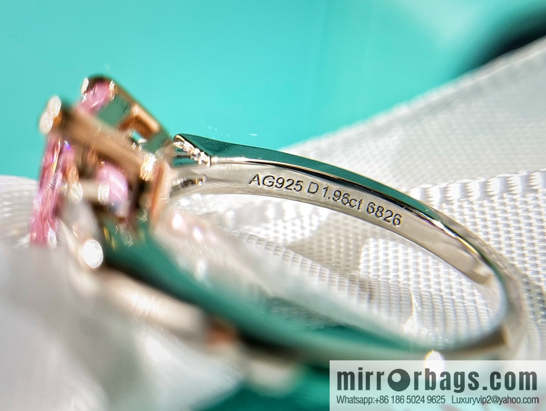 New ☑️ TIFFANY & Co. Tiffany & Co. Square pink diamond ring