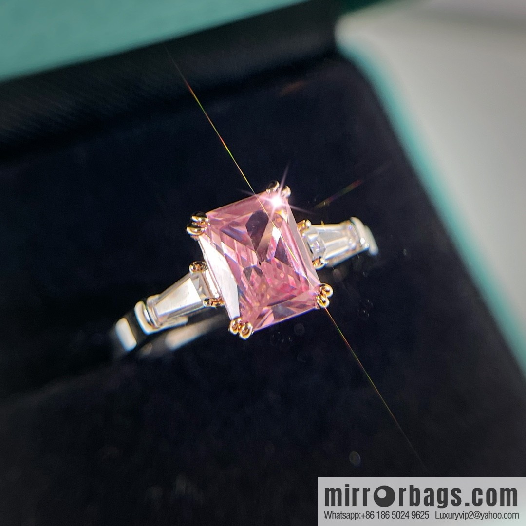 New ☑️ TIFFANY & Co. Tiffany & Co. Square pink diamond ring