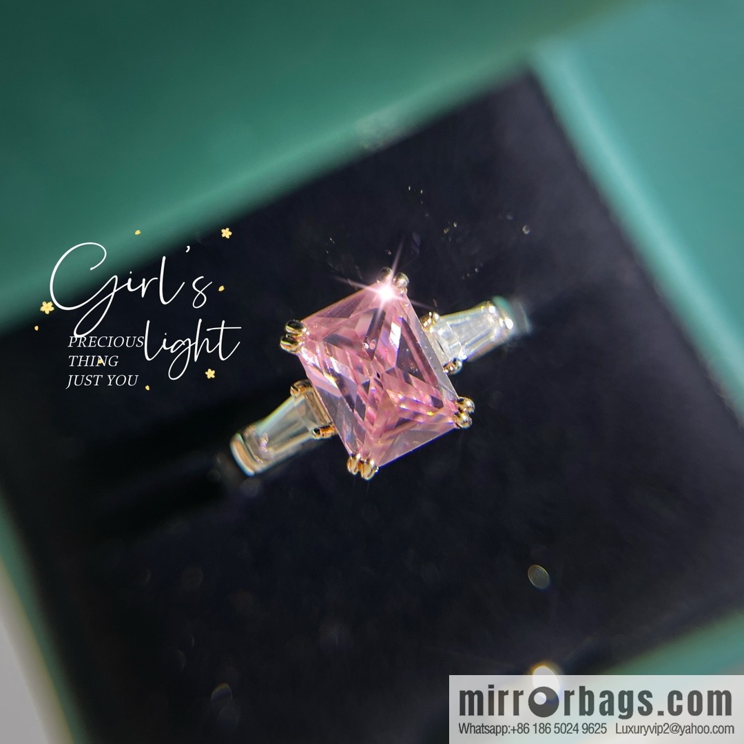 New ☑️ TIFFANY & Co. Tiffany & Co. Square pink diamond ring