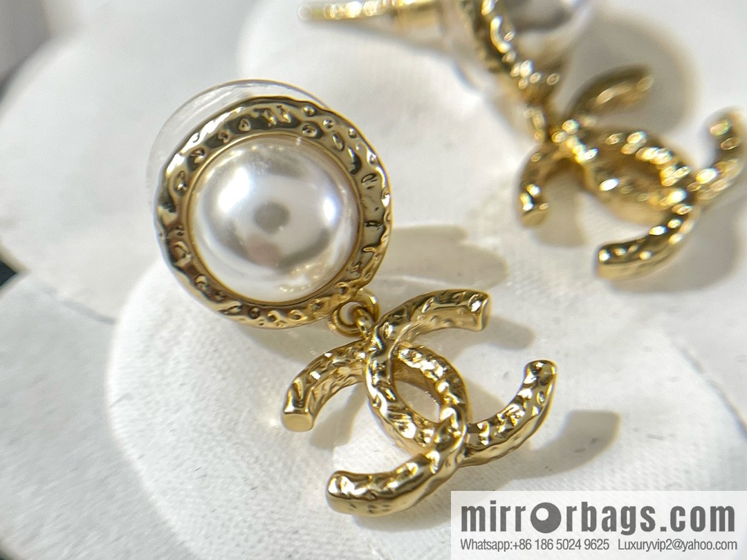 New ☑️ Chanel double c pearl stud earrings