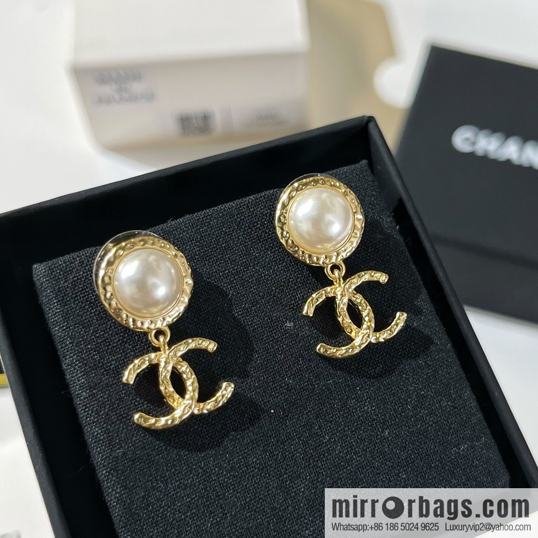 New ☑️ Chanel double c pearl stud earrings
