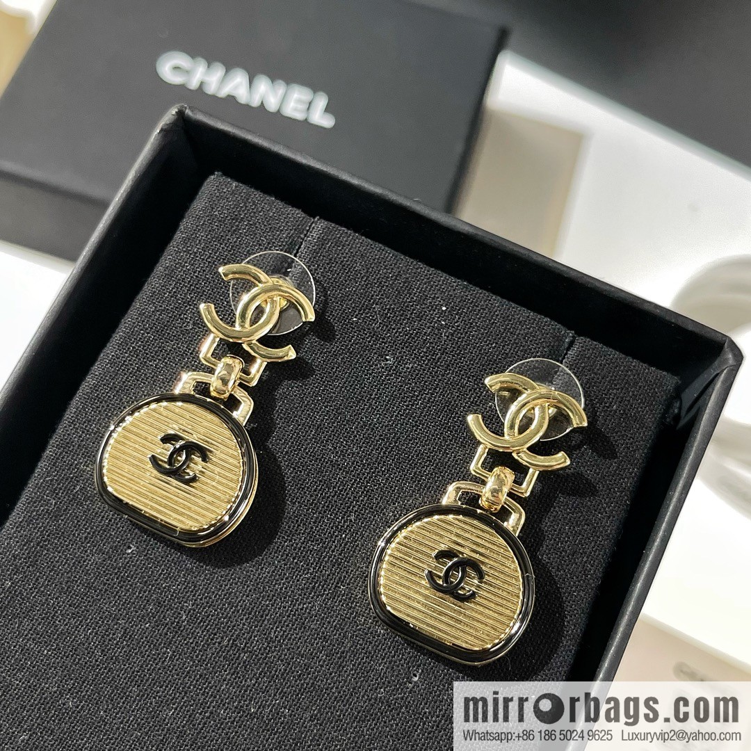 New ☑️ Chanel double c round cake bag earrings