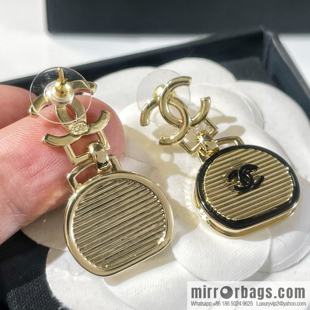 New ☑️ Chanel double c round cake bag earrings