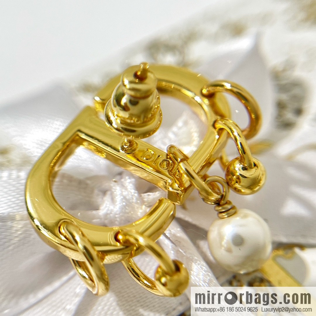 New ☑️ Dior CD pearl stud earrings brooch