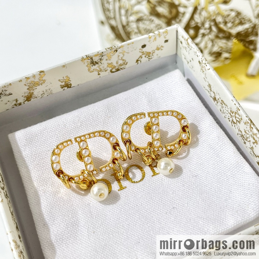 New ☑️ Dior CD pearl stud earrings brooch
