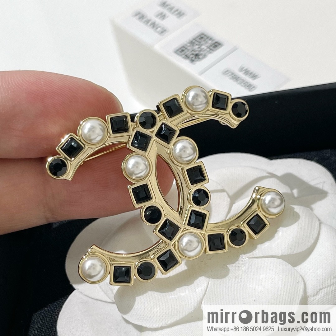 New ☑️ Chanel double c black square diamond pearl brooch