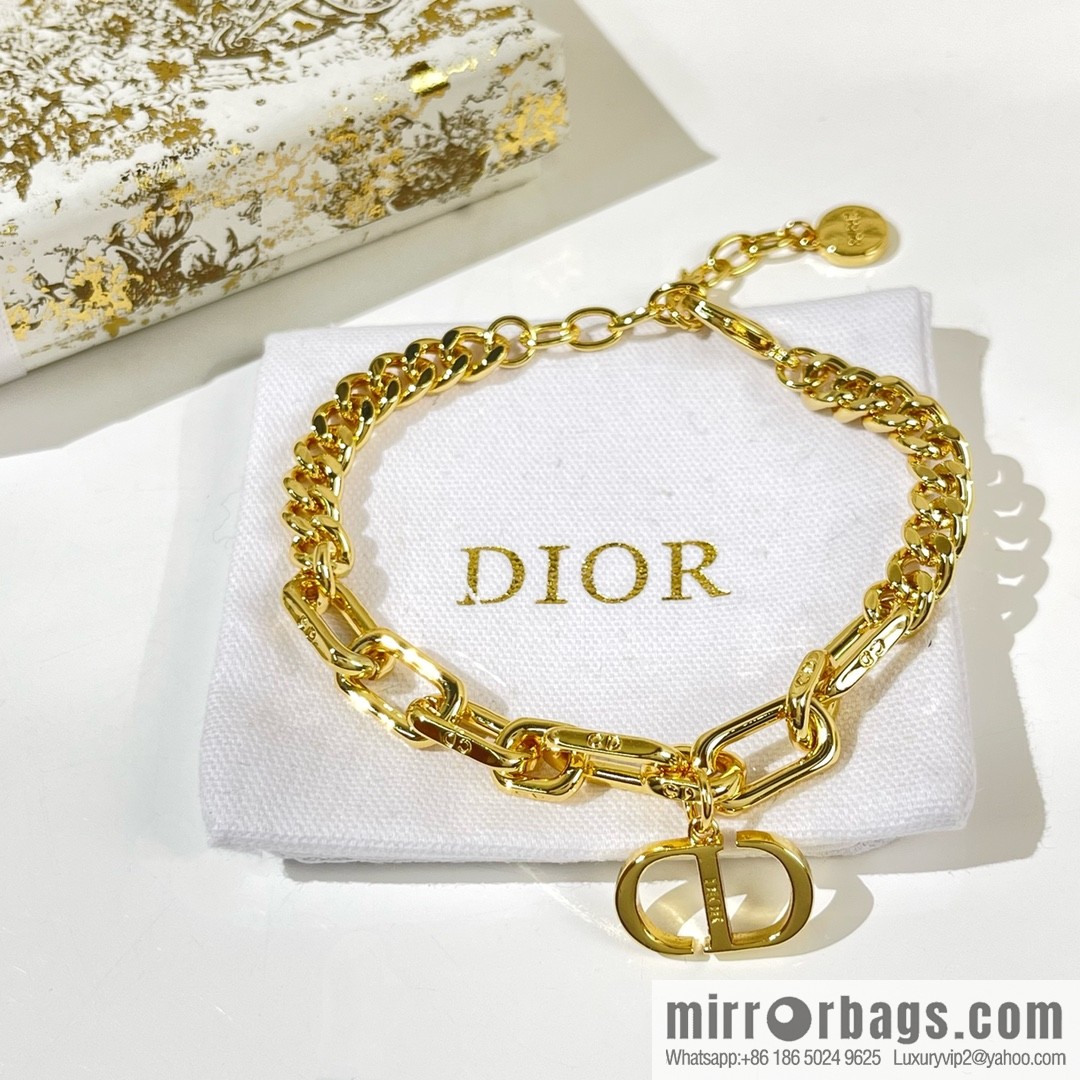 New ☑️ Dior gold CD necklace bracelet