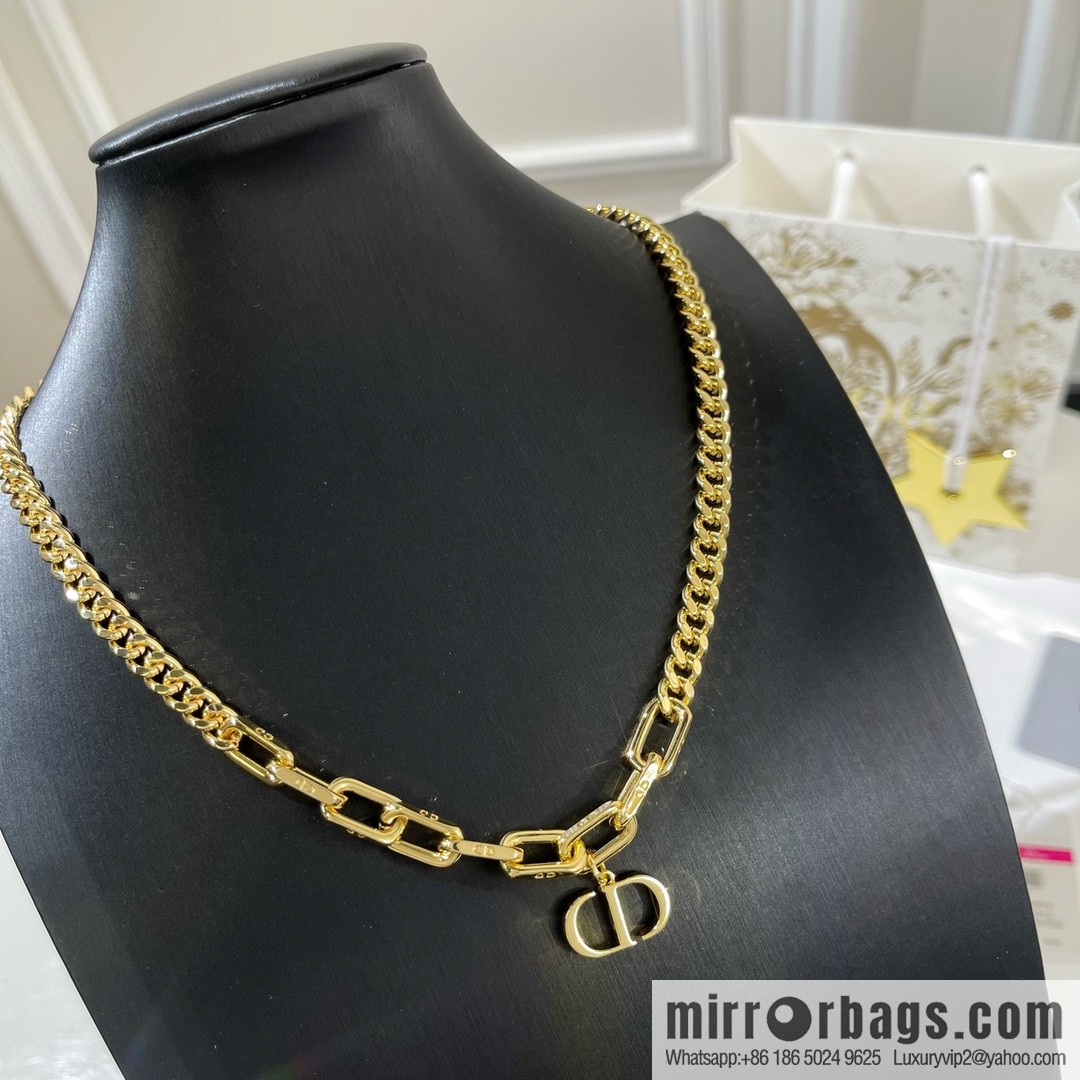 New ☑️ Dior gold CD necklace bracelet
