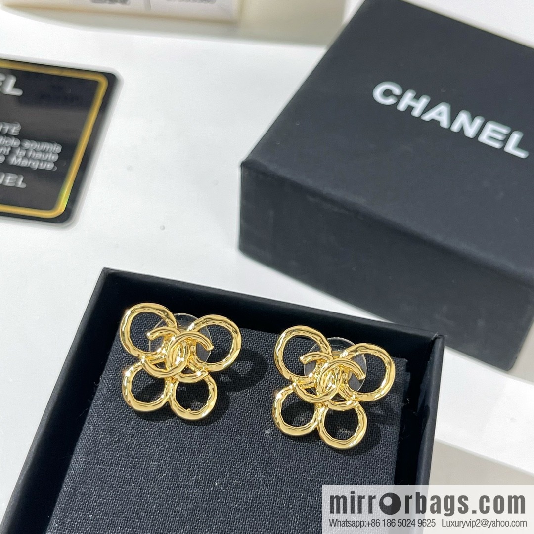 New ☑️ Chanel gold double c butterfly stud earrings