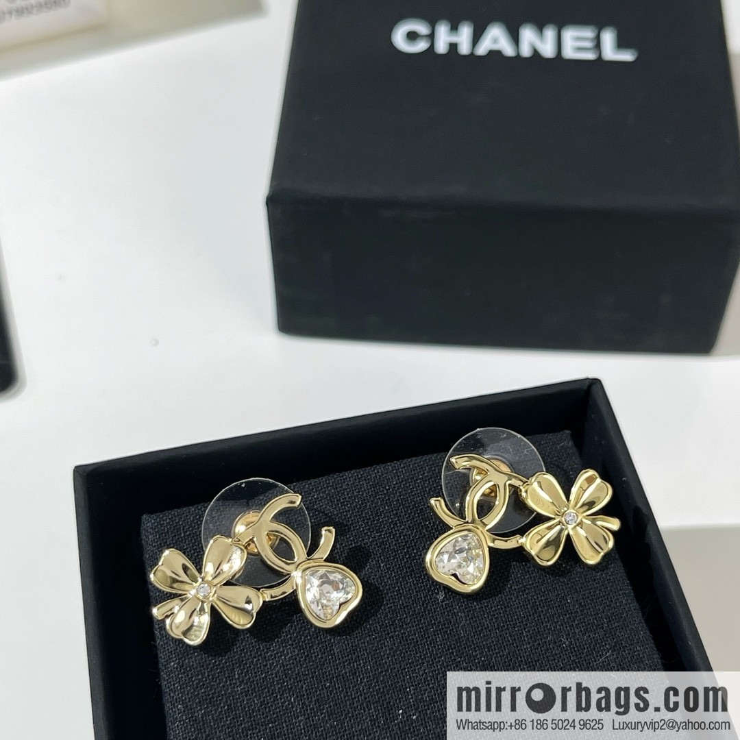 New ☑️ Chanel gold double c four-leaf clover love stud earrings