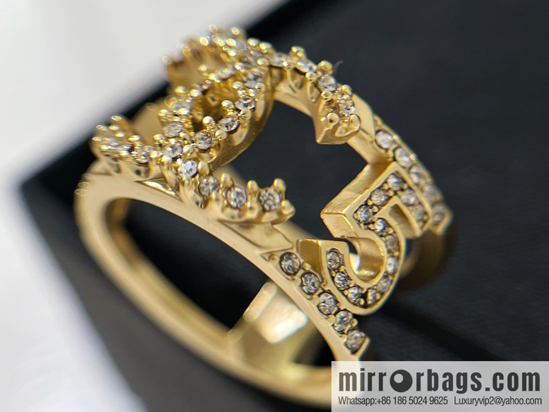 New ☑️ Chanel cut-out double c star 5 character full diamond ring