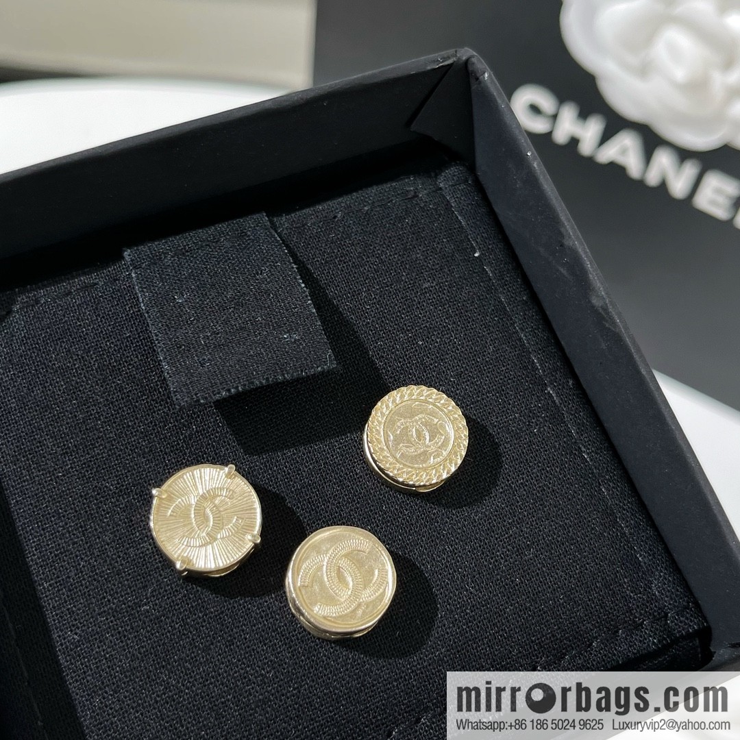 New ☑️ Chanel gold double c button hairpin hairpin