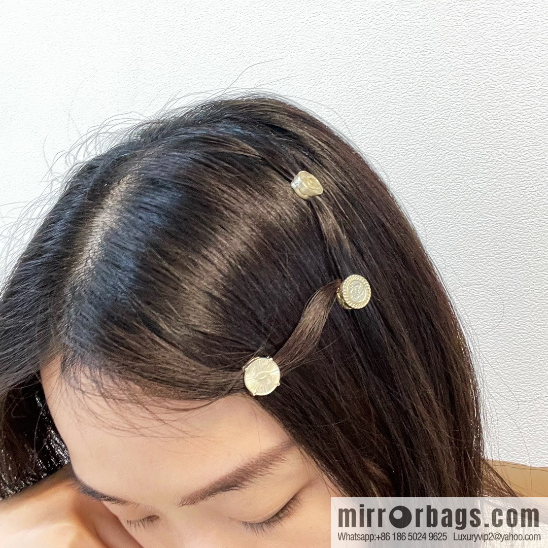 New ☑️ Chanel gold double c button hairpin hairpin