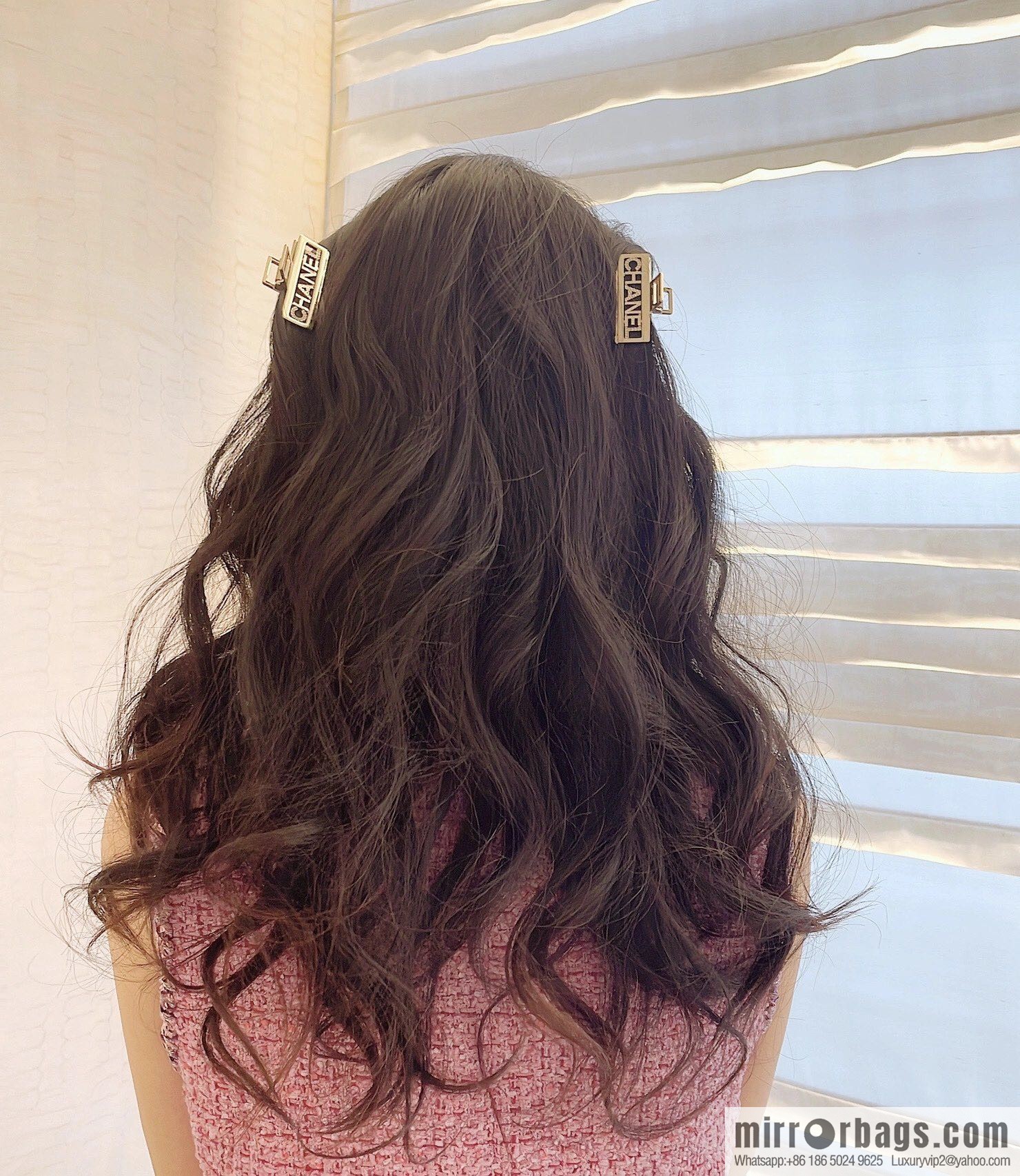 New ☑️ Chanel cut-out with drill letter hairpin hairpin