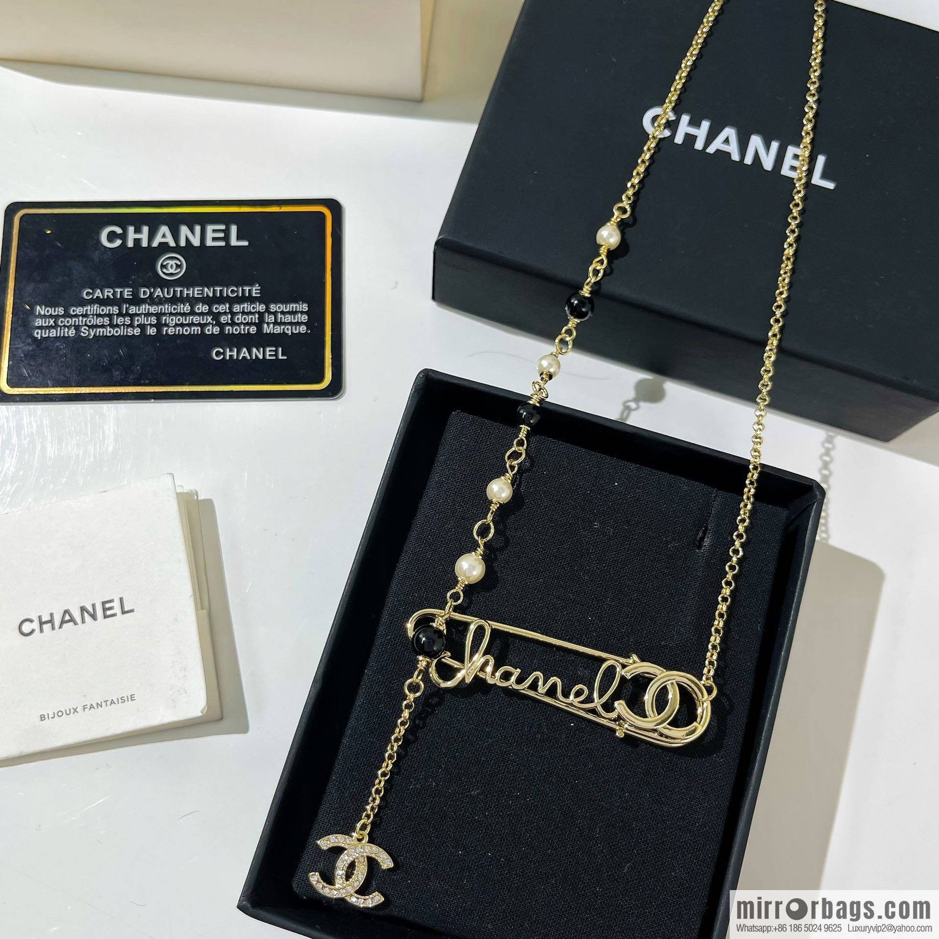 New ☑️ Chanel double c fringed pearl pin 🧷 necklace