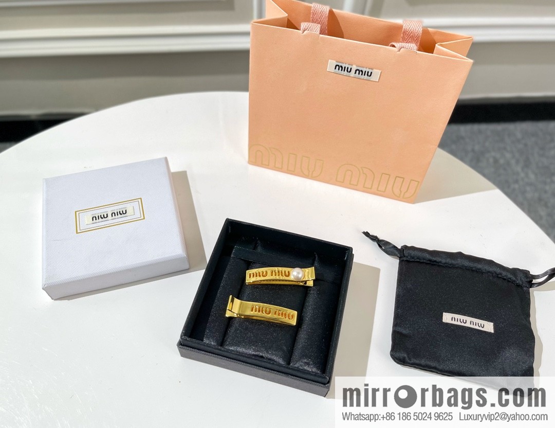 MIU MIU Miao Miao Pearl Duck Beak Clip Hairpin Hairpin