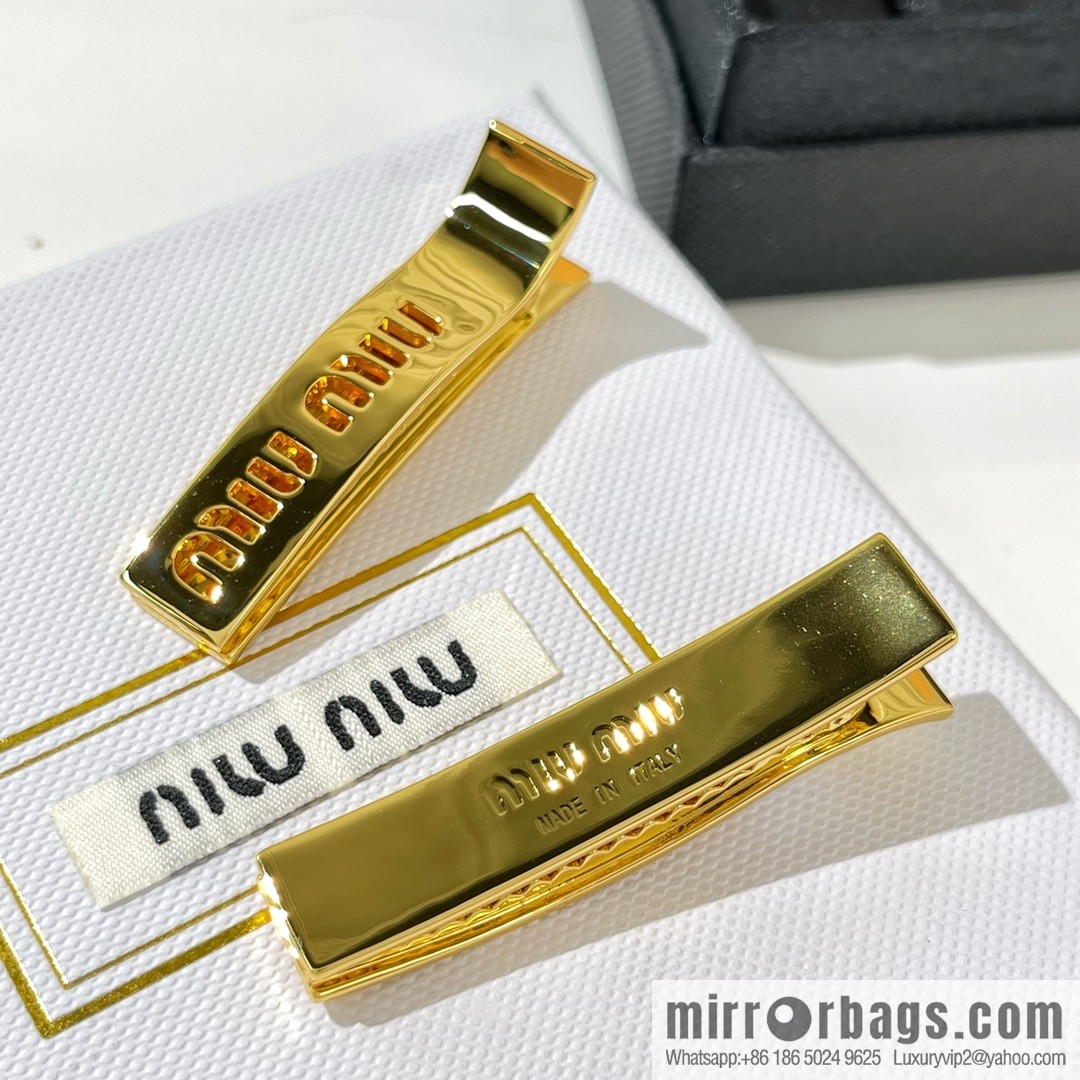 MIU MIU Miao Miao Pearl Duck Beak Clip Hairpin Hairpin