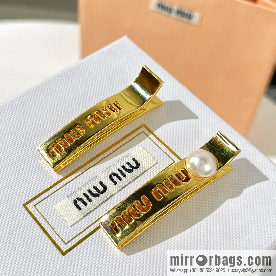 MIU MIU Miao Miao Pearl Duck Beak Clip Hairpin Hairpin