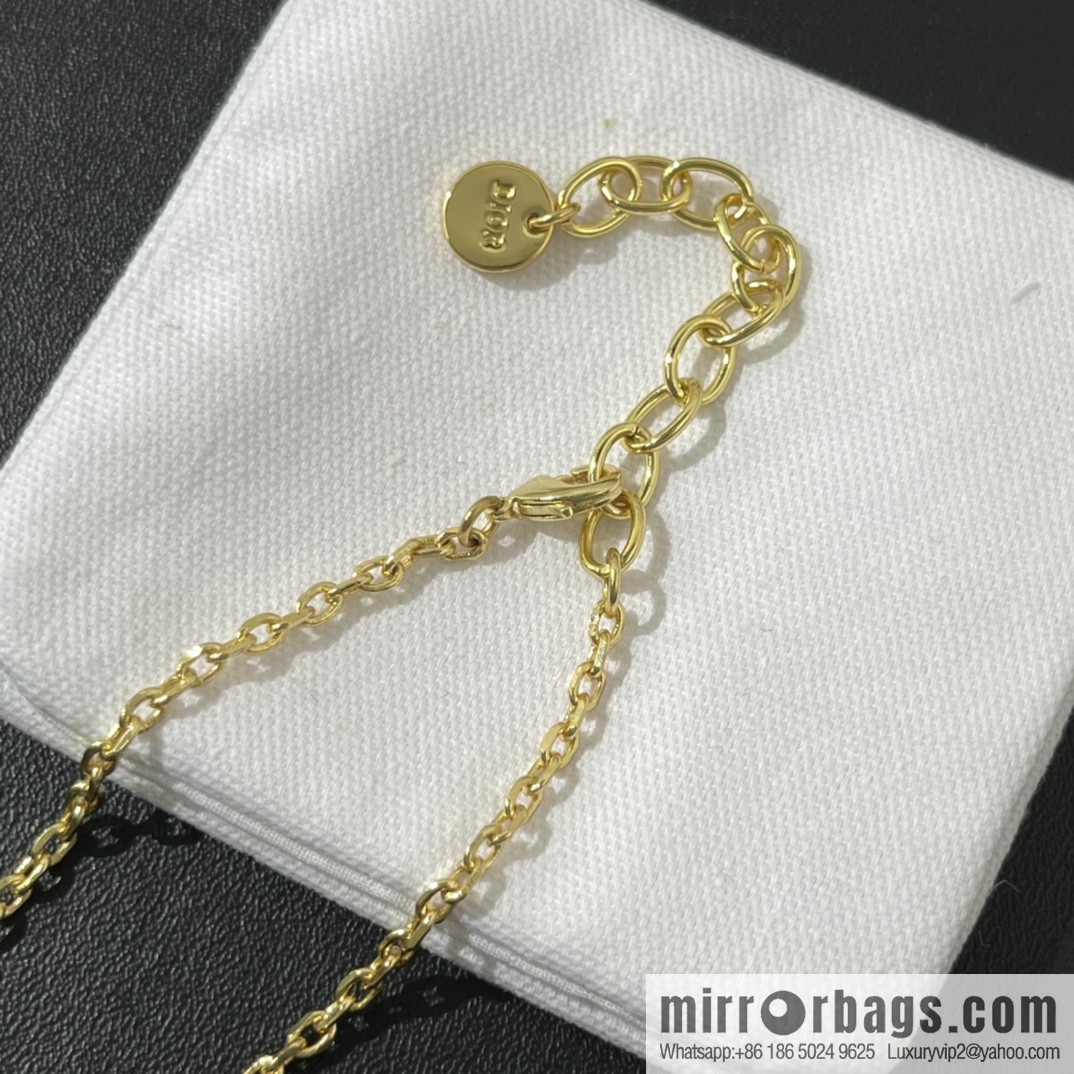 New ☑️ Dior letter necklace bracelet