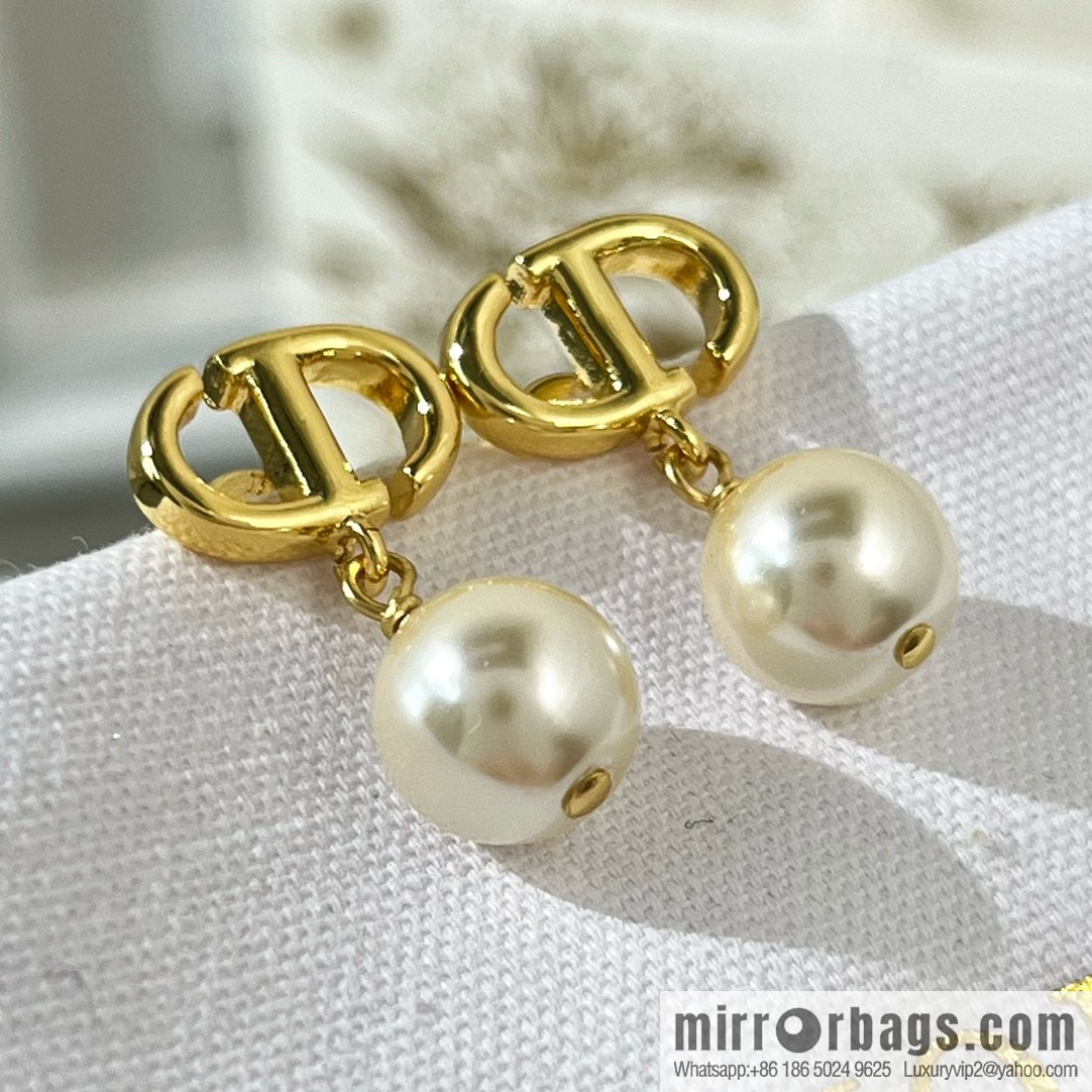 New ☑️ Dior CD pearl stud earrings