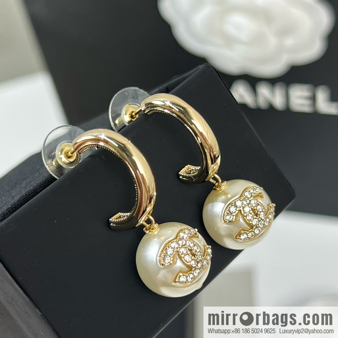 New ☑️ Chanel double c pearl stud earrings