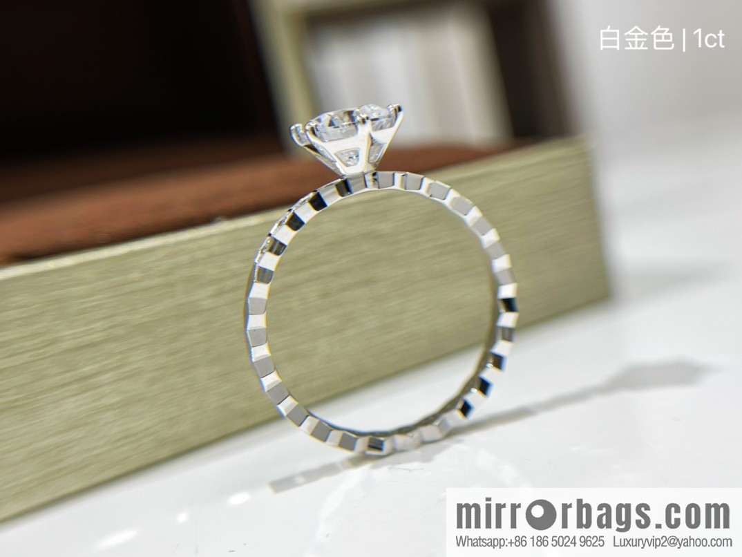 Chaumet Paris six-claw diamond ring