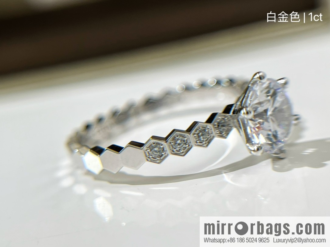 Chaumet Paris six-claw diamond ring