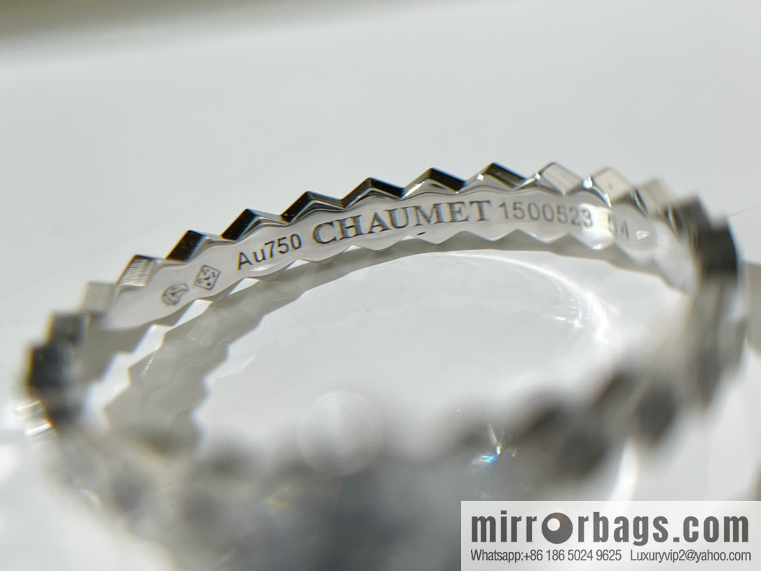 Chaumet Paris six-claw diamond ring