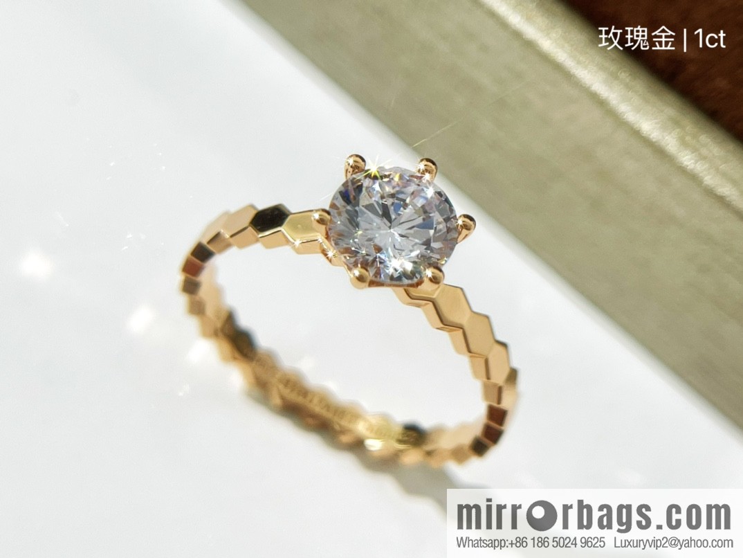 Chaumet Paris six-claw diamond ring