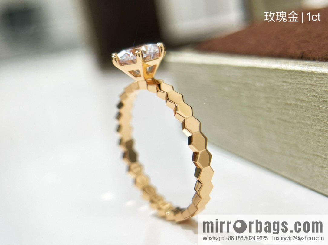 Chaumet Paris six-claw diamond ring